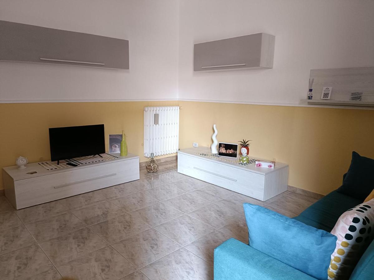 Casa Vacanze Campi Salentina Extérieur photo